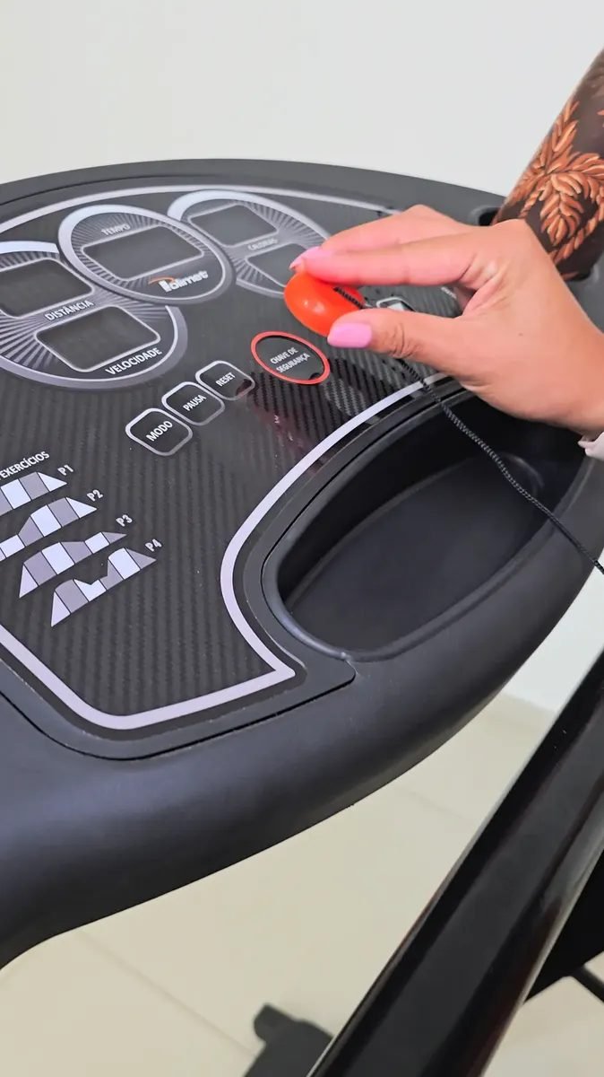 Esteira Polimet EP-16K — painel de controle